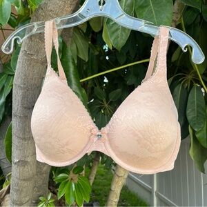 Victoria’s Secret Lace Lined Bra!